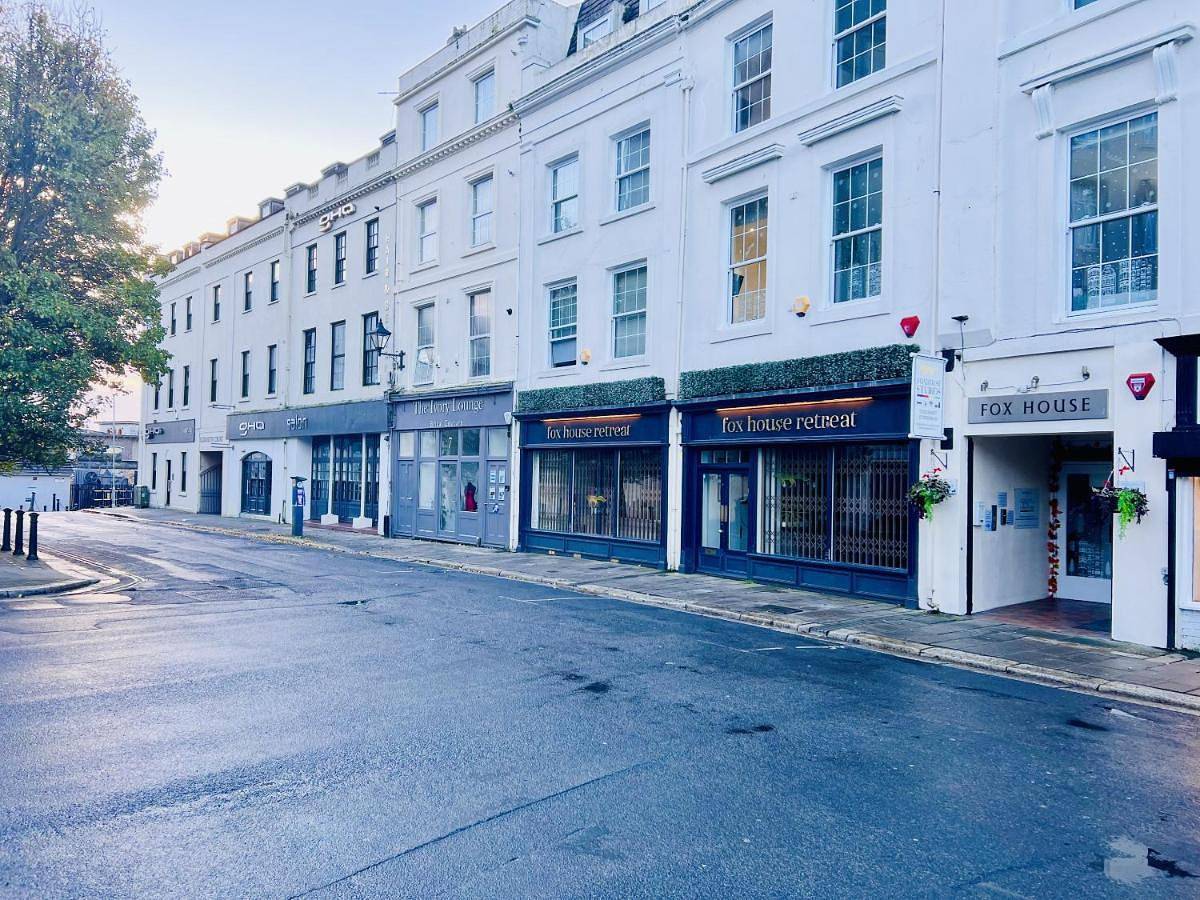 Entire apartment, Studio in Plymouth, South West England