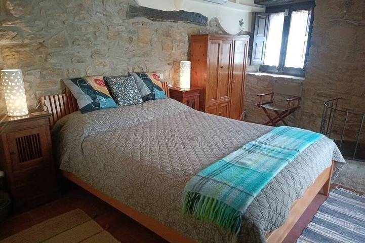 Location de vacances pour 10 personnes, avec balcon et jardin dans Peratallada - 2