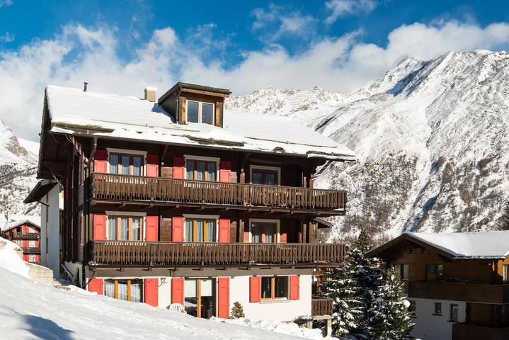 Gîte pour 6 personnes, avec terrasse, animaux acceptés à Saas-Fee - 2