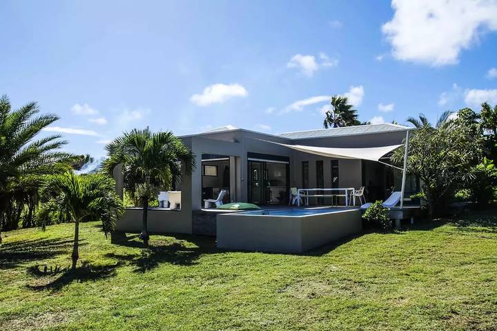 Location de vacances pour 6 personnes, avec jardin ainsi que vue et piscine à Le Moule - 2