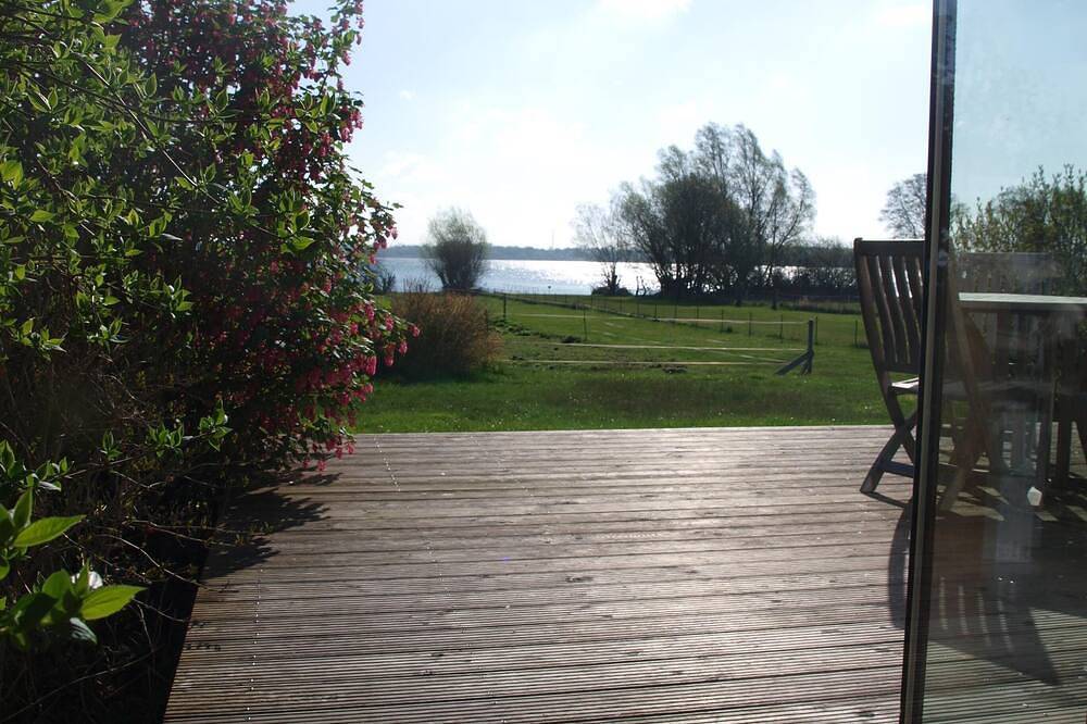 Glashaus direkt am Müritzufer, Privatstrand, Panoramablick, Sauna, Reiten in Ludorf, Müritz