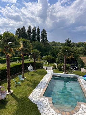 Cottage pour 8 personnes, avec piscine ainsi que terrasse et vue à Saintry-sur-Seine