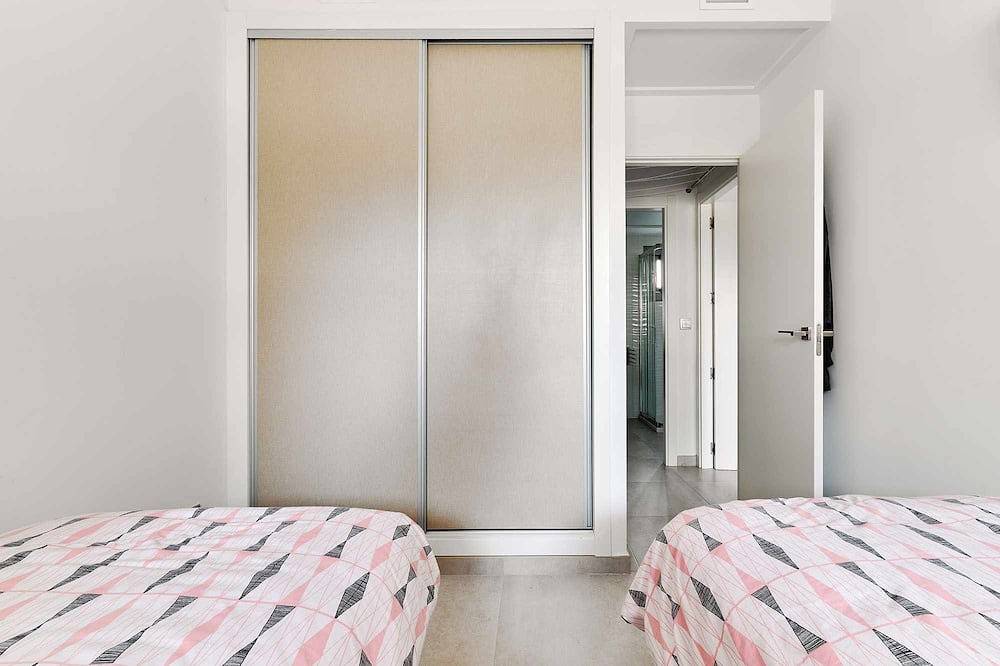 Entire apartment, Villa Amalia 61: Ground floor with garden in Mar Azul Torrevieja, Torrevieja