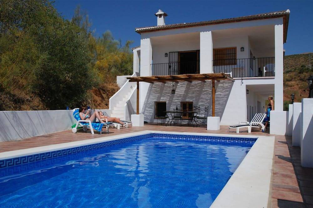 Piltraque - our holiday country villa to rent in the Spanish Coutryside in Colmenar, Málaga Province