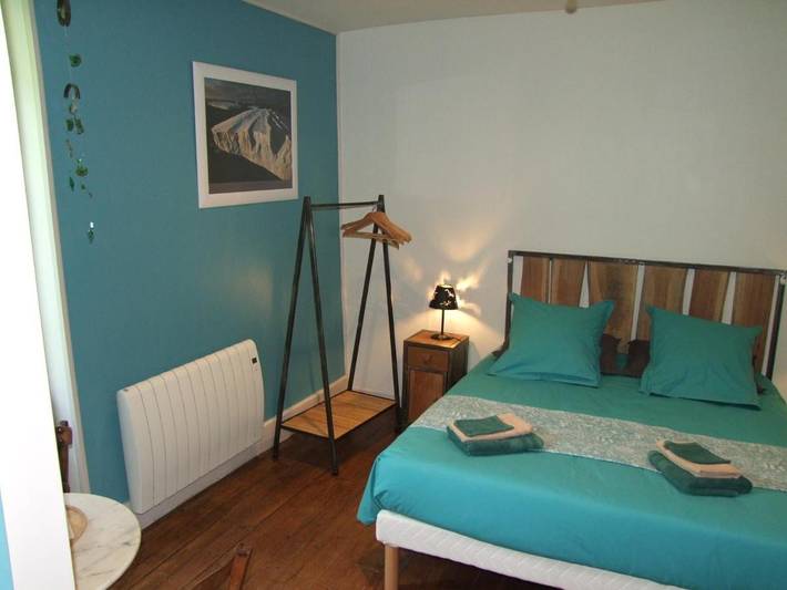 Gîte pour 2 personnes, avec terrasse et piscine ainsi que jardin et vue, animaux acceptés à Luzech - 3