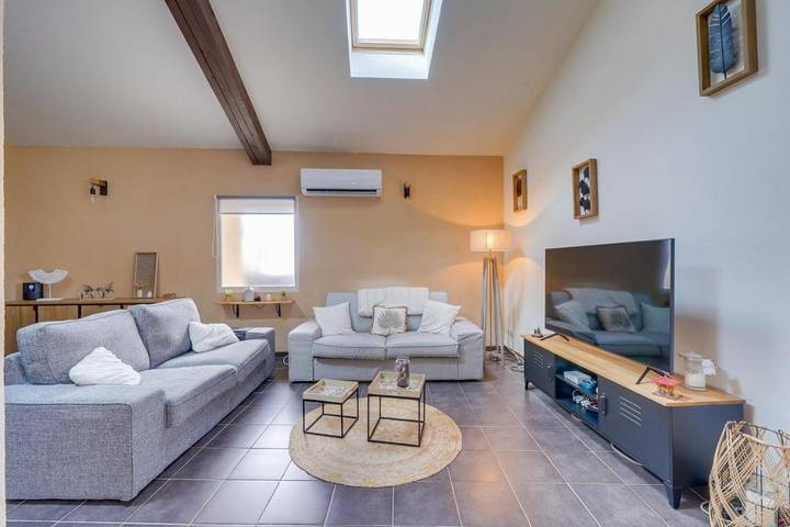 Location de vacances pour 4 personnes, avec jardin et terrasse à Yvrac - 3