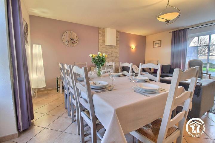 Gîte pour 10 personnes, avec jardin, animaux acceptés à Saint-Dolay - 4