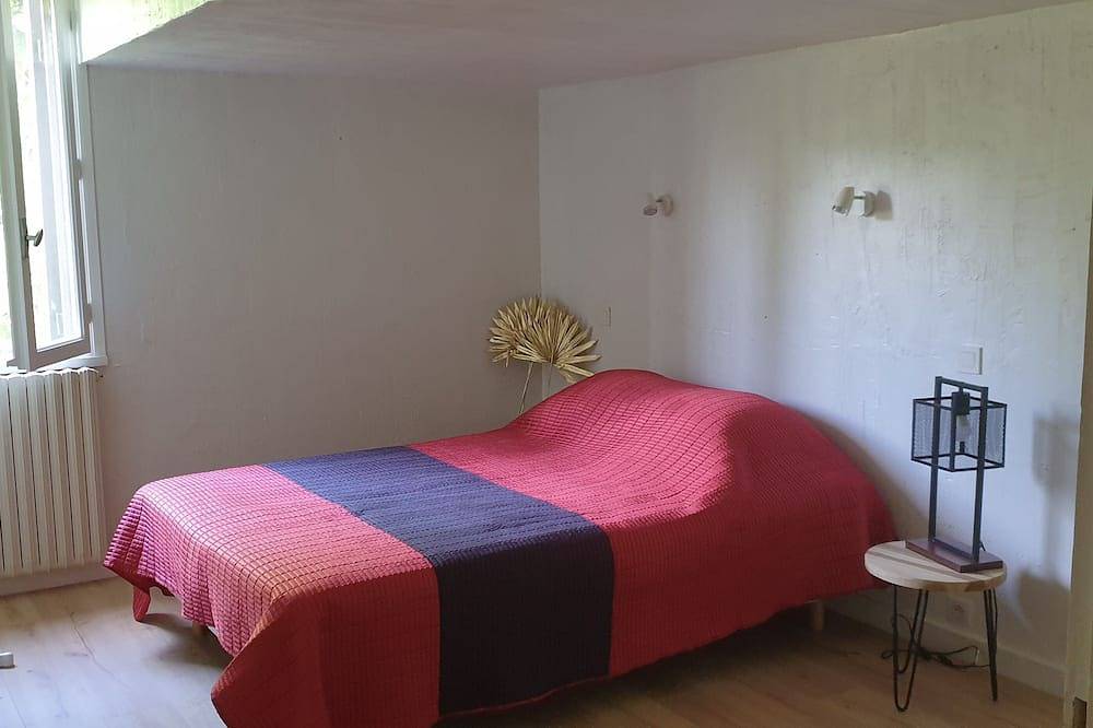Maison individuelle orientée plein sud avec piscine privée in Puy-l'Évêque, Quercy