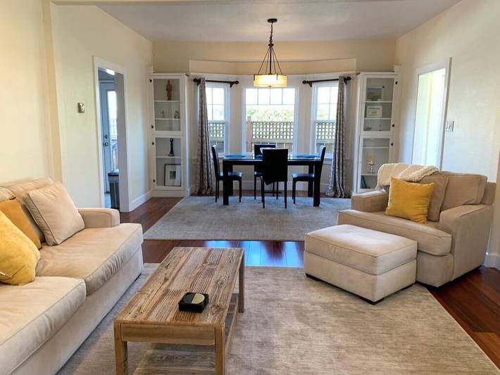 Vacation rental for 6 people, with yard in San Mateo