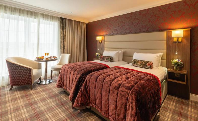 Hôtel pour 3 personnes, avec sauna ainsi que jardin et piscine à Sligo - 2