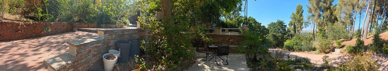 Location de vacances pour 6 personnes, avec Balcon et Jacuzzi ainsi que Terrasse et Jardin à Les Pennes-Mirabeau - 3