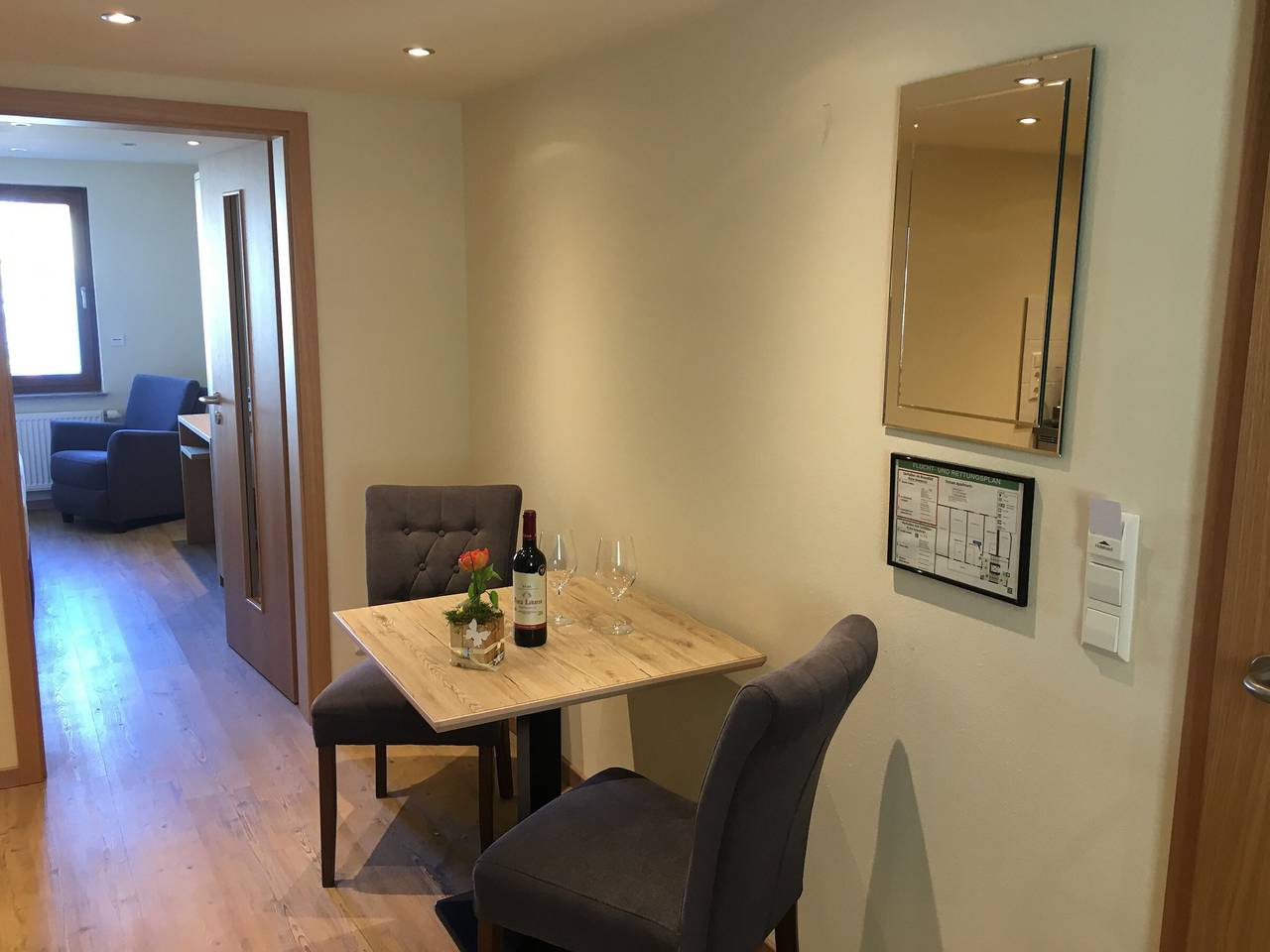 Ganze Wohnung, Apartment „2“ mit Gemeinschaftsterrasse und Wlan in Mössingen, Neckar-Alb