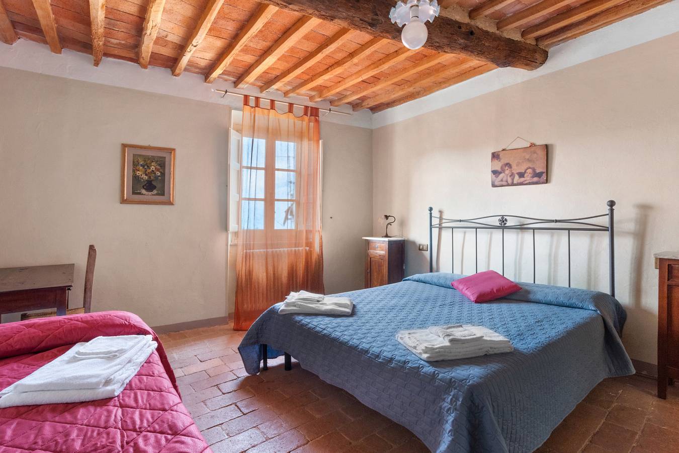 Ganze Wohnung, Ferienwohnung 'Il Marchese' mit Gemeinschaftspool und Gemeinschaftsgarten in Massarosa, Italienische Riviera