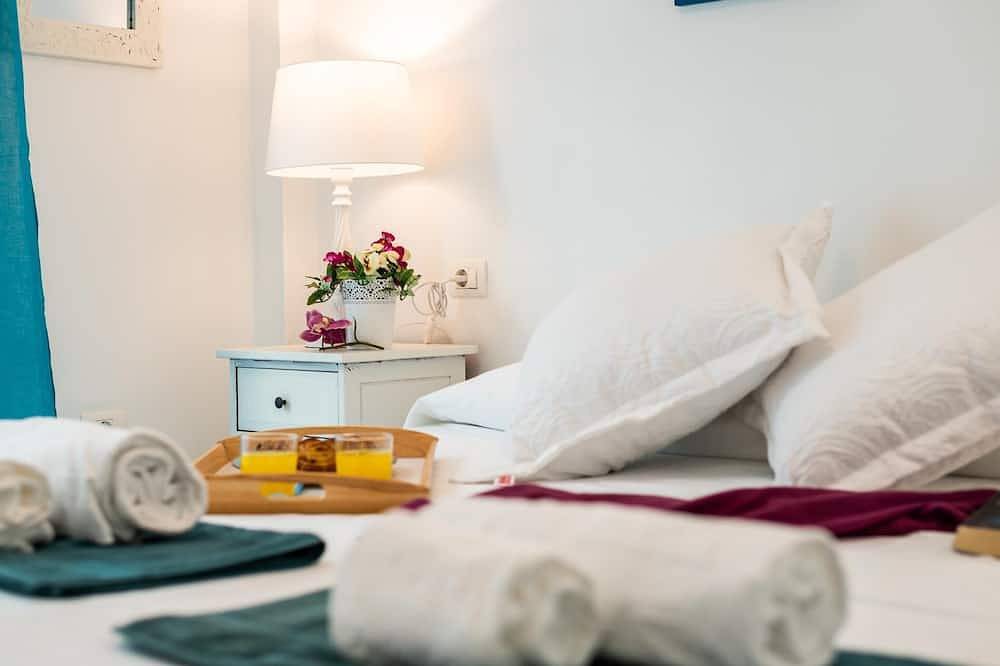 Entire apartment, Tijeritas near beach and center! Wifi and A/C 205 in Los Cristianos, Arona