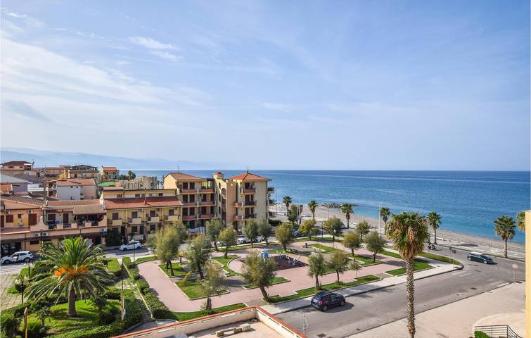 Appartement de vacances entier, Appartement avec vue sur la mer, terrasse et WiFi in Capo d'Orlando, Province de Messina