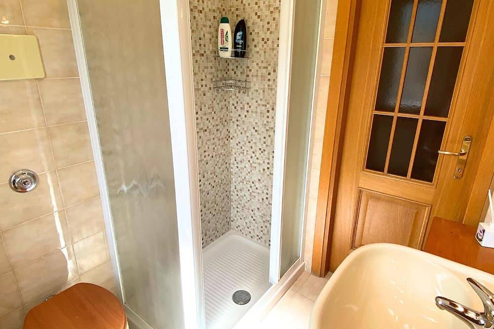Appartement entier, [Wifi & Free Park] Bgy Airport 20 min in Zogno, Alpes bergamasques occidentaux
