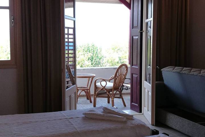 Vakantieappartement voor 3 personen, with balkon and tuin as well as zwembad - 1