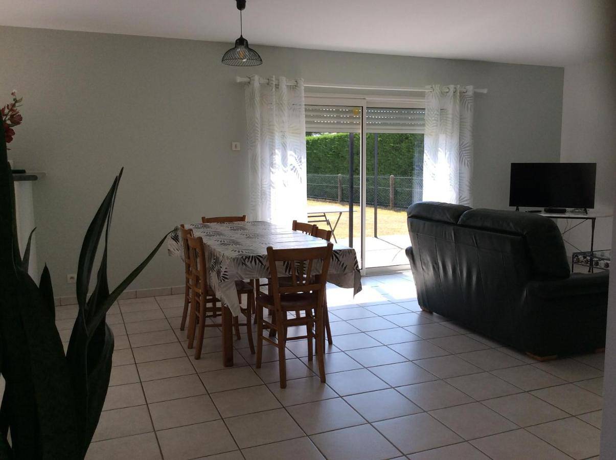 Three-Bedroom House in Saint-Julien-l'Ars, Vienne (France)