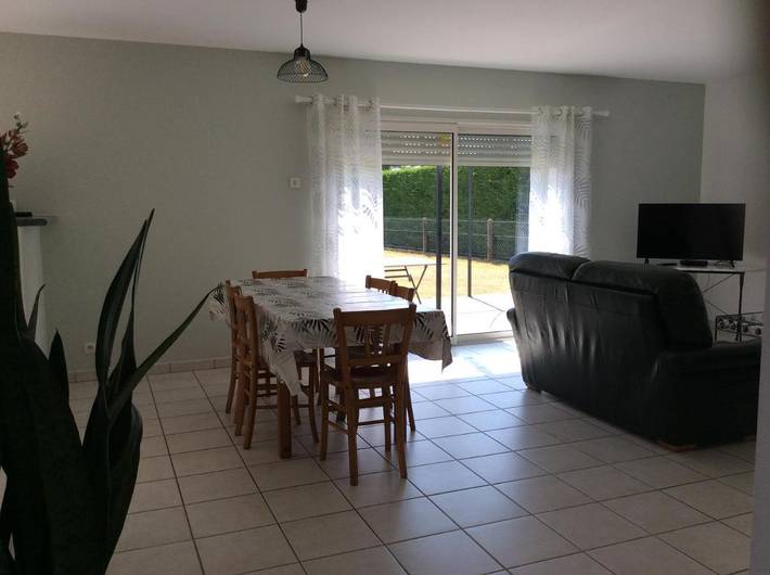 Location de vacances pour 6 personnes, avec terrasse à Saint-Julien-l'Ars - 4