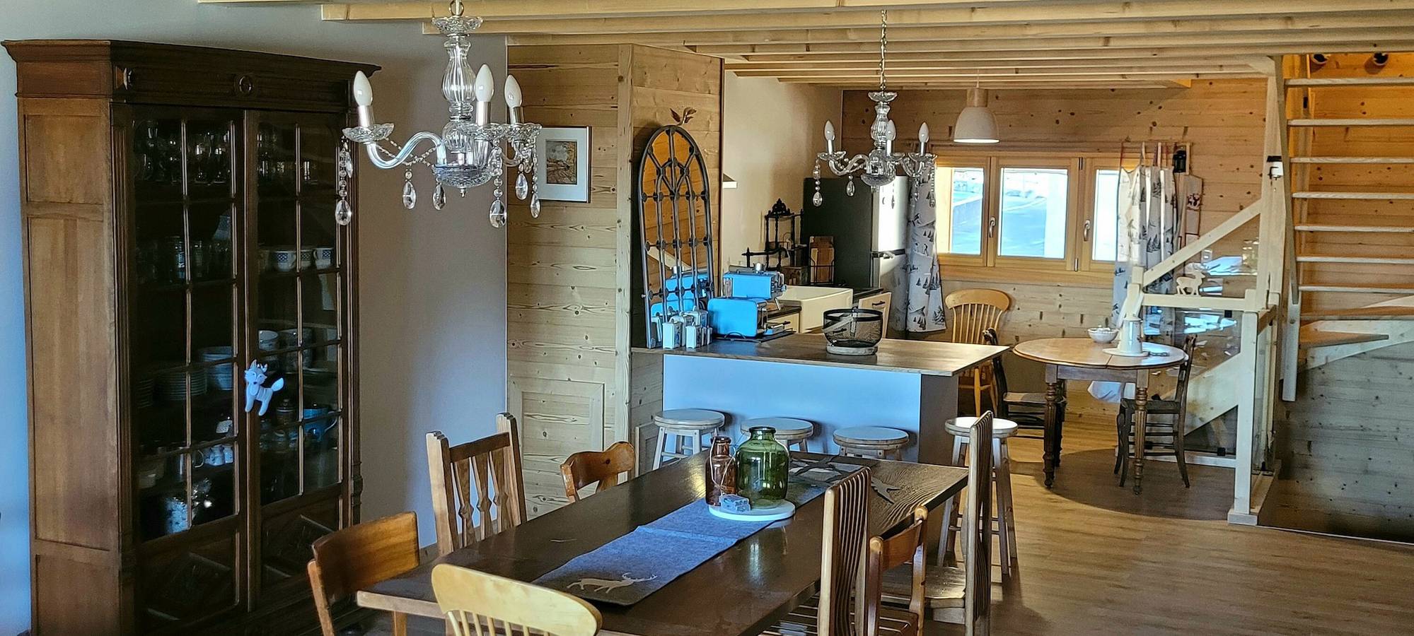 Maison de vacances « Le Chat Perché » avec vue sur la montagne et jardin privé in Bernex, Région de Thonon-les-Bains