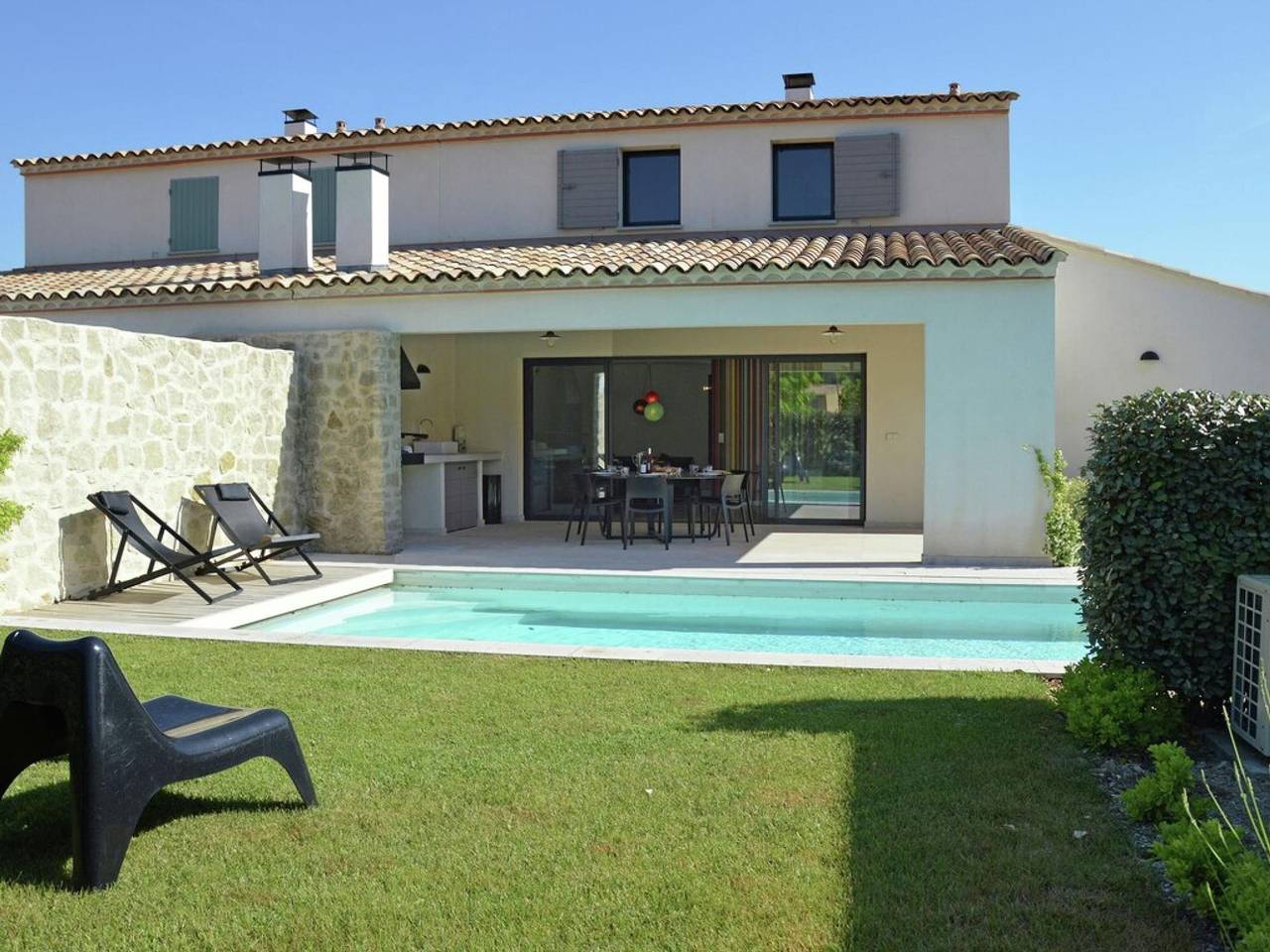 Modern Villa in Malaucène France With Private Swimming Pool in Malaucène, Parc naturel régional du Mont-Ventoux