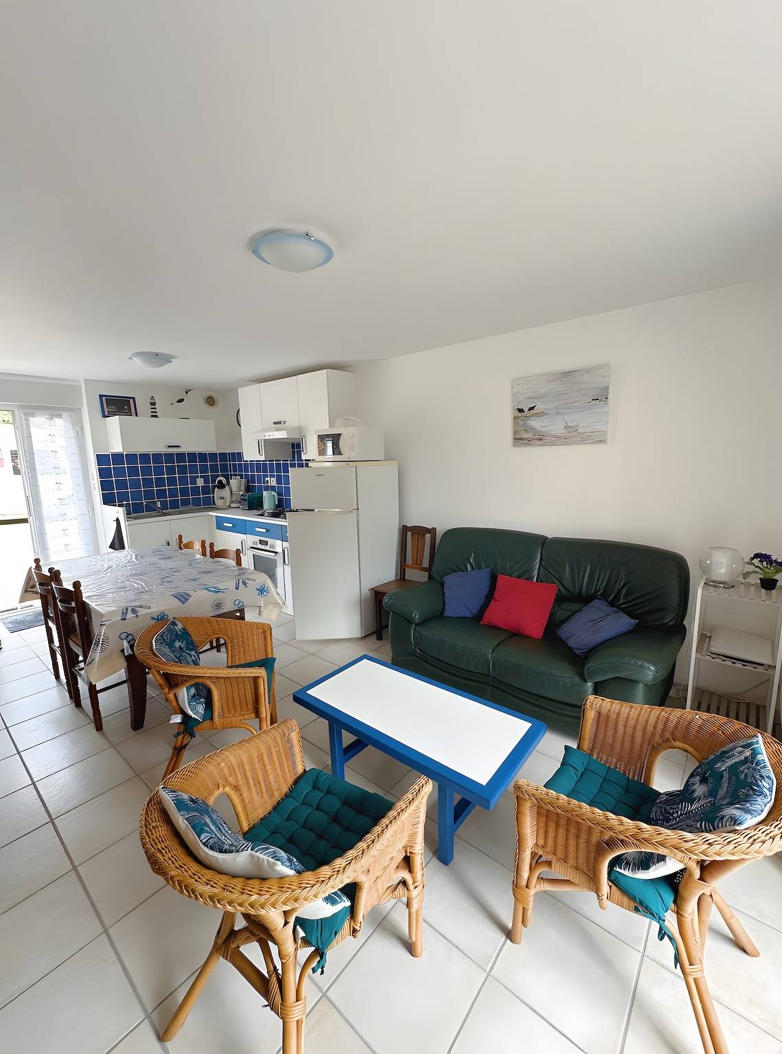 Holiday Home “La Mer - Les Gîtes de Kergolvan” with Private Terrace, Shared Garden & Wi-Fi in Locmariaquer, Côte des Mégalithes