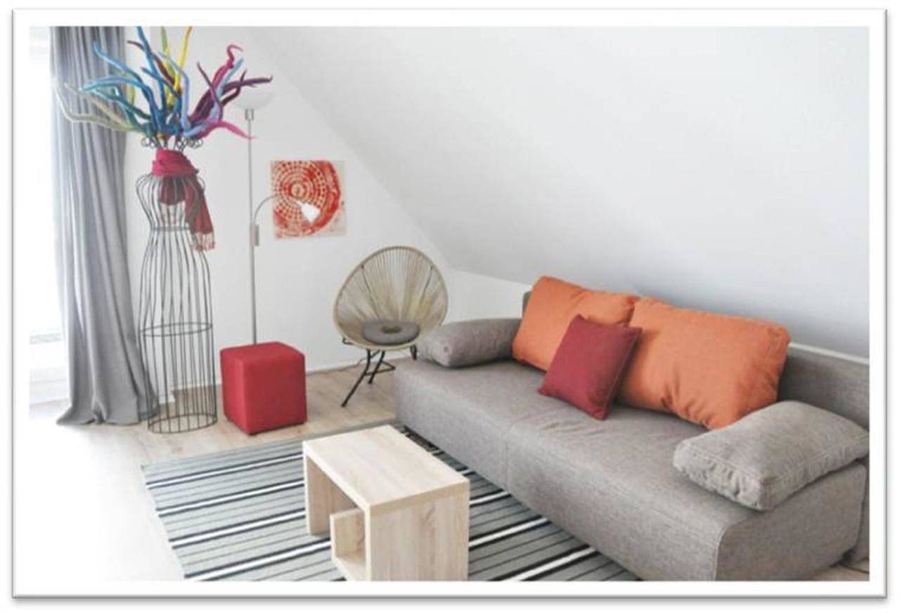 Ganze Wohnung, One Room Apartment with Balcony in Konstanz, Untersee