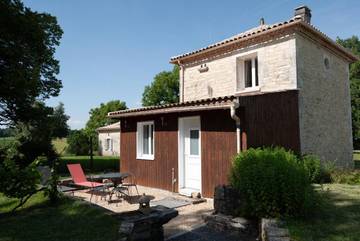 Gîte pour 4 personnes, avec jardin et vue à Rouffignac