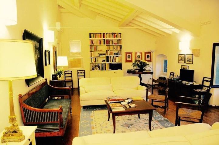 Gîte pour 8 personnes, avec piscine et jardin à Colognola ai Colli