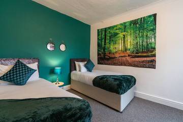 Apartment for 6 People in Kingston upon Hull, Yorkshire, Photo 1