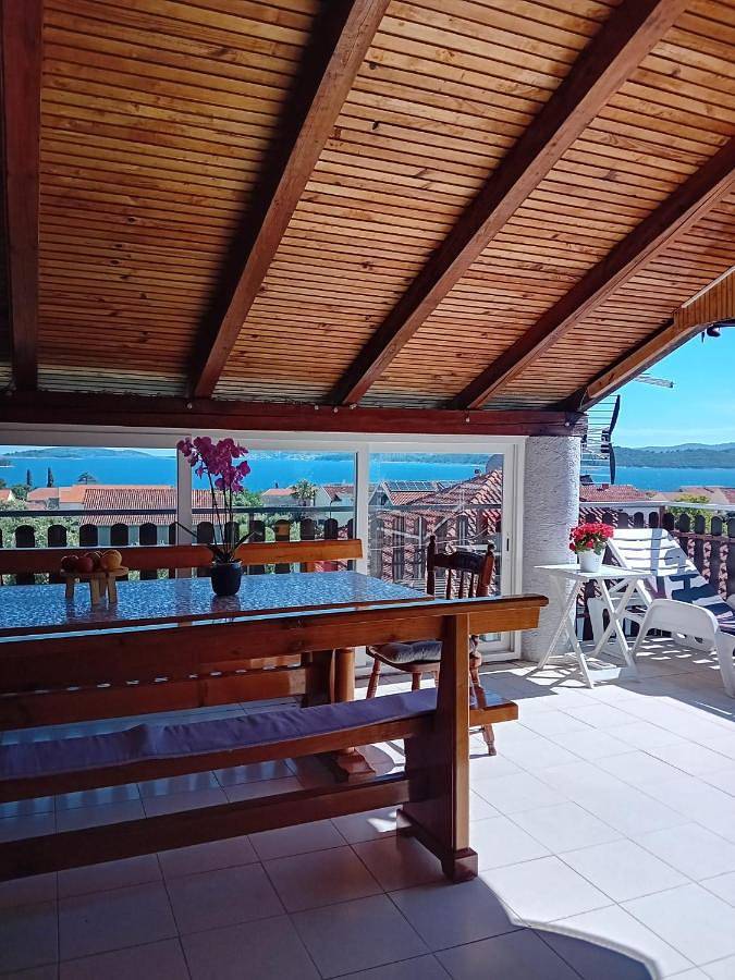 Apartament wakacyjny dla 10 osób, z ogród i basen dla dzieci oraz widok, Dla rodziny - 1