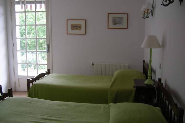 Saint-Jean-de-Luz heights: calm, natural location overlooking of the Pyrenees in Saint-Jean-de-Luz, Bayonne region