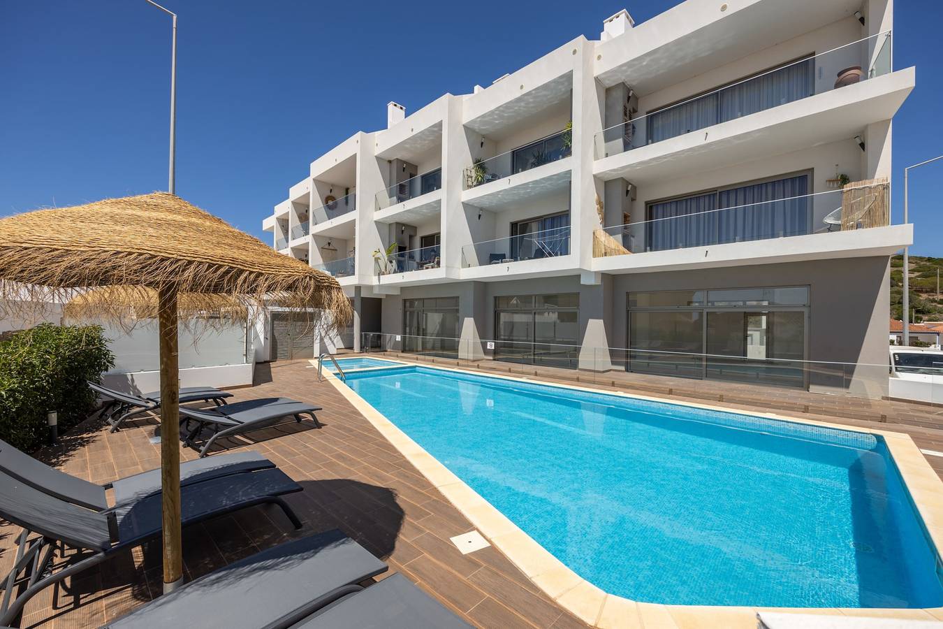 Ganze Wohnung, Burgau Beach Apartment in Praia do Burgau, Naturpark Südwest-Alentejo und Costa Vicentina