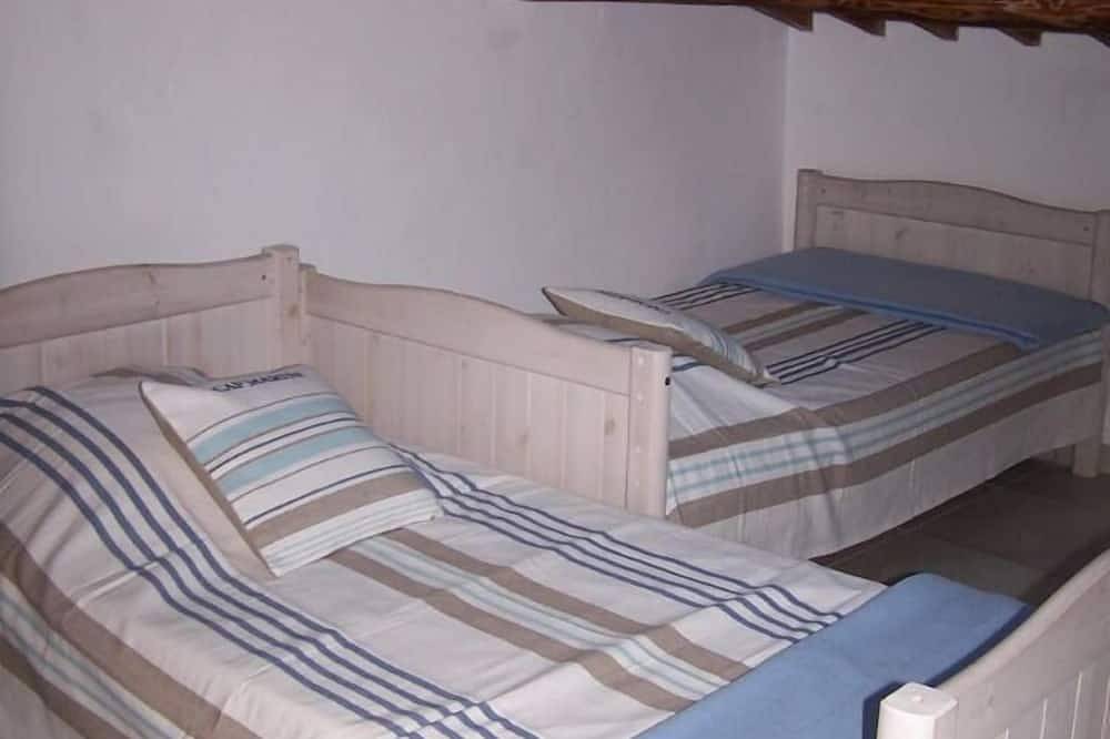 Charming cottage at the foot of the hills in Roquevaire, Marseille region