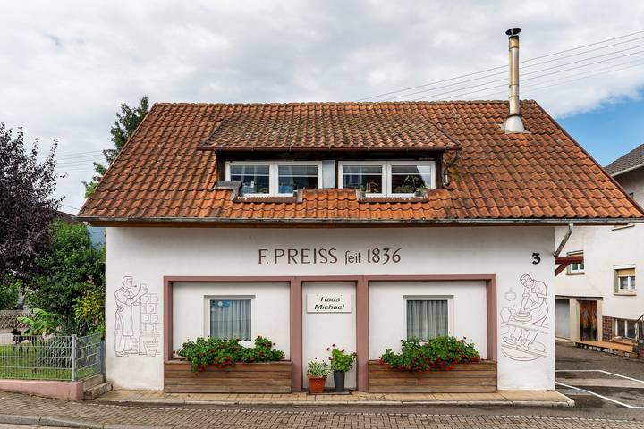 Ganze Wohnung, Ferienwohnung, 50qm, Terrasse' mit Gemeinschaftsterrasse, Gemeinschaftsgarten und Wlan in Sexau, Südschwarzwald