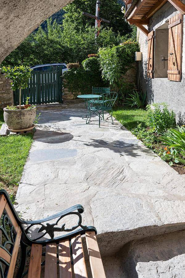 Gîte pour 2 personnes, avec jardin ainsi que sauna et jacuzzi à Abriès - 2