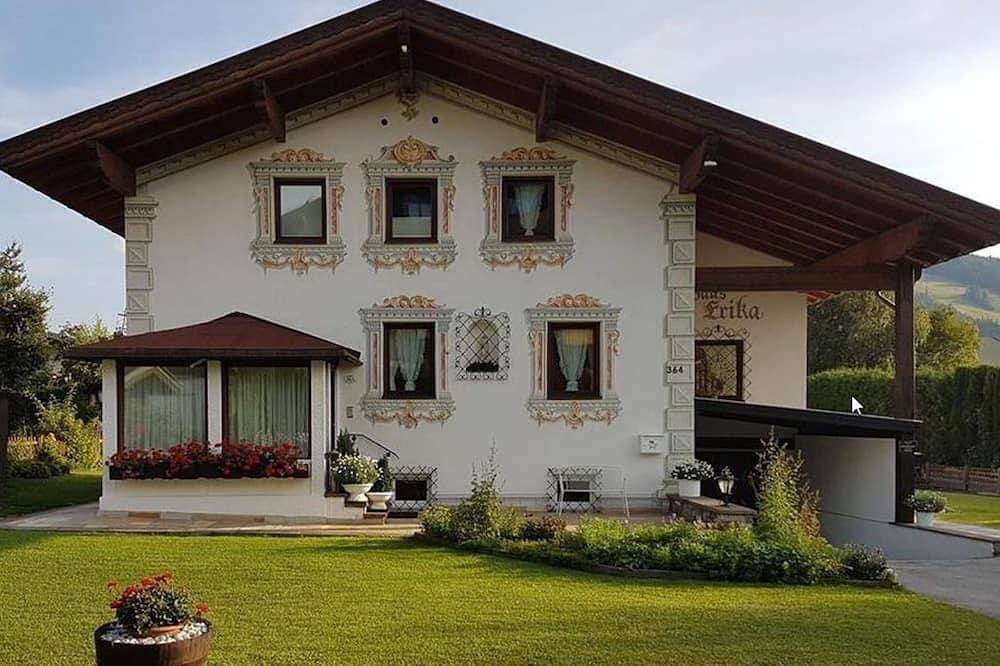 Ferienhaus Erika - Ferienhaus, Dusche und Bad, Wc, 3 Schlafräume in Seefeld in Tirol, Innsbruck Land