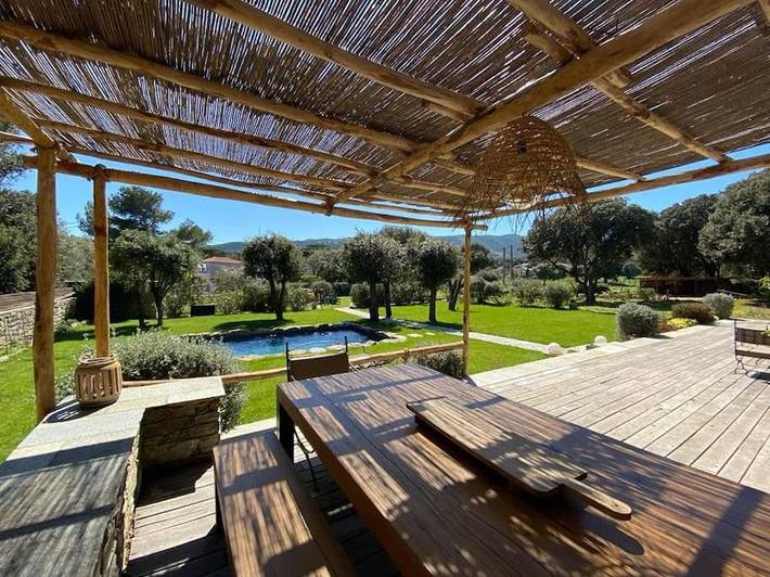 Chalet para 8 personas, con jardín y piscina - 1