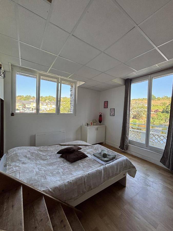 Gîte pour 8 personnes, avec Balcon ainsi que Terrasse et Vue à Pont-d'Ouilly - 3