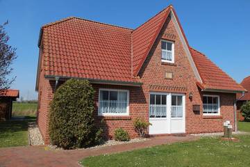 Ferienhaus für 8 Personen, mit Garten und Sauna sowie Terrasse in Grimersum