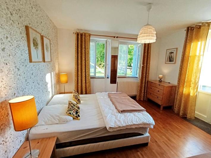 Apartamento de vacaciones para 3 personas, con jacuzzi y jardín - 1