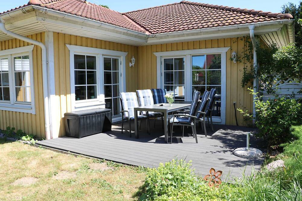 Ganze Wohnung, Ferienwohnung Bodden - Blick aufs Wasser - Ferienwohnungen Polchow - direkt am in Polchow, Glowe