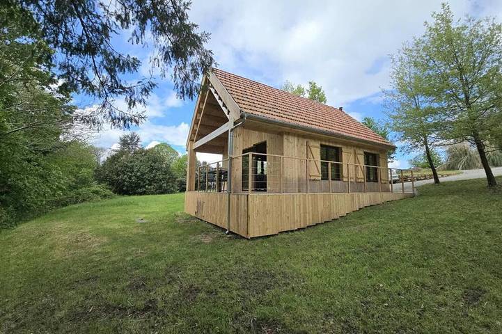 Gîte pour 4 personnes, avec Jacuzzi ainsi que Terrasse et Jardin à Domme