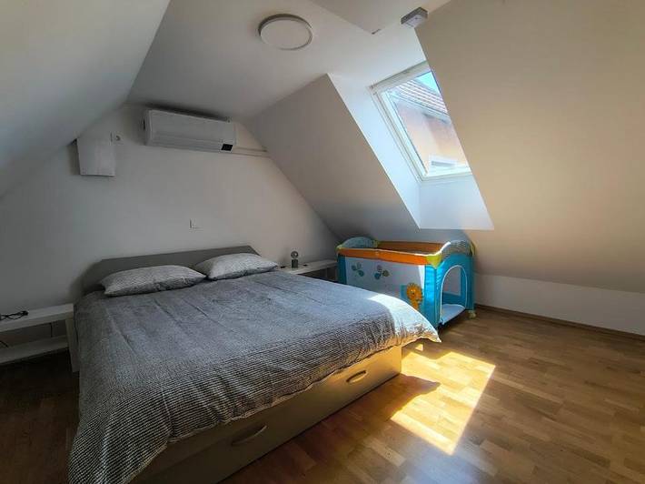 Ferienpark für 5 Personen, mit Pool und Sauna sowie Garten und Ausblick, kinderfreundlich in Slowenien - 3