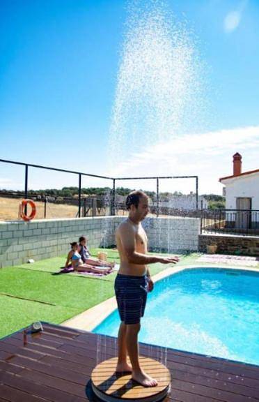Ferienwohnung für 2 Personen, mit Terrasse und Garten sowie Ausblick und Pool, mit Haustier - 1