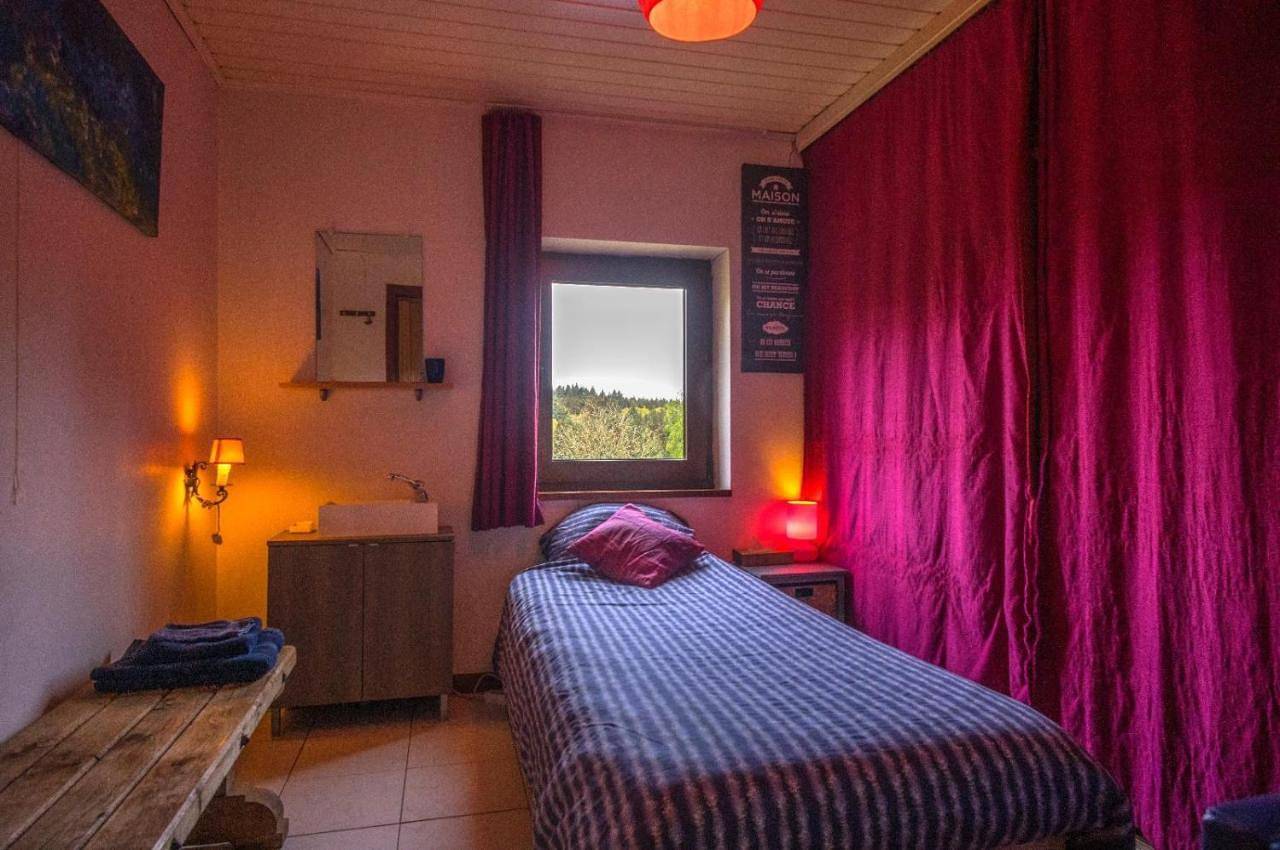 Double Room with Garden View in Florennes, Région de Namur