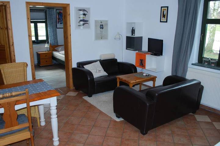 Ferienwohnung für 3 Personen, mit Pool und Garten in Dargun - 4