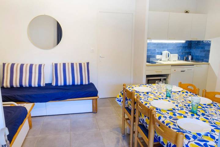 Gîte pour 6 personnes, avec piscine et balcon, adapté aux familles dans Plage Des Elephants - 2