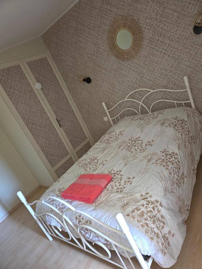 Maison individuelle pour vacances ou travail à 3 min du pal, 5 min Dompierre sur besbre, 20 min de moulins,tout confort, prêt à vous accueillir in Thiel-sur-Acolin, Allier