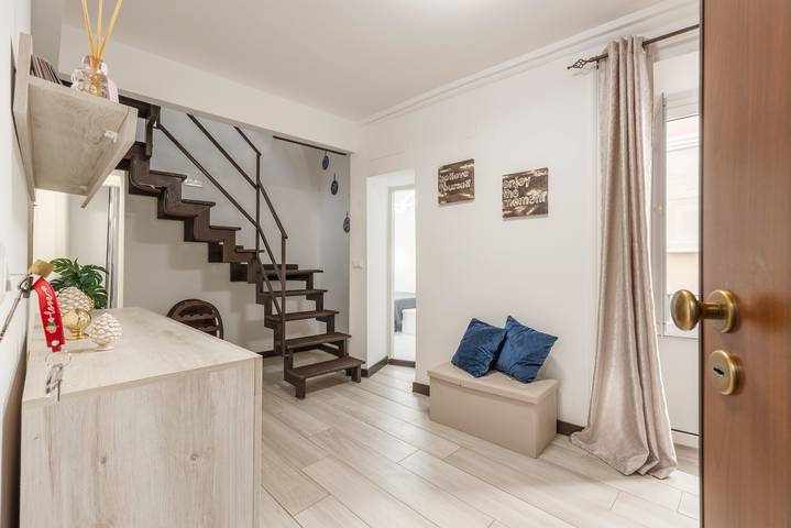 Location de vacances pour 5 personnes, avec balcon à Palerme